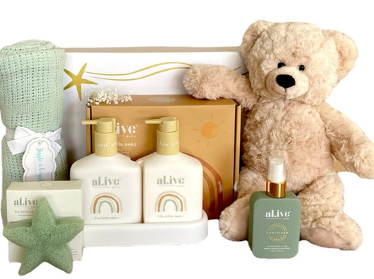 Best baby gift hampers including luxurious baby wash sets from al.ive all natural products. Jiggle & Giggle baby blankets. Organic baby products. Petite Vous plush baby toys. Best baby hampers. Sunshine Coast. free delivery